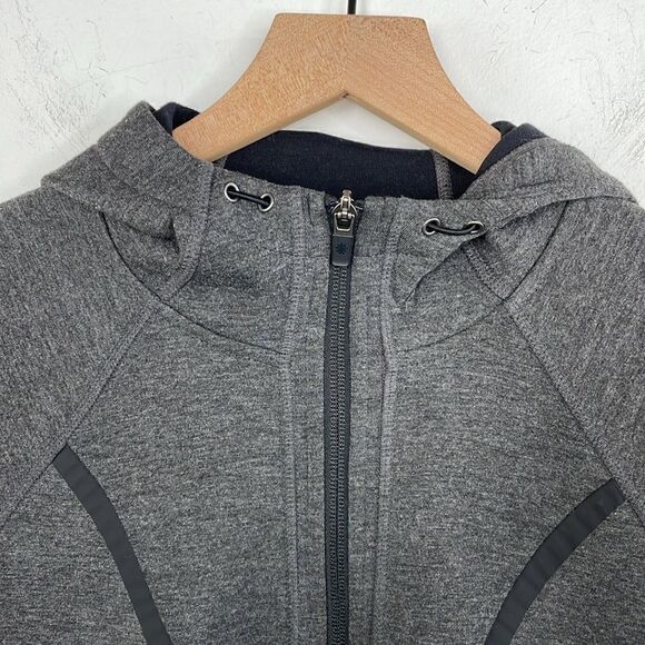 Athleta Fuse Hooded Scuba Gray Thumbhole
Zipper Pocket Zip Up Jacket Sz Small - Picture 7 of 13